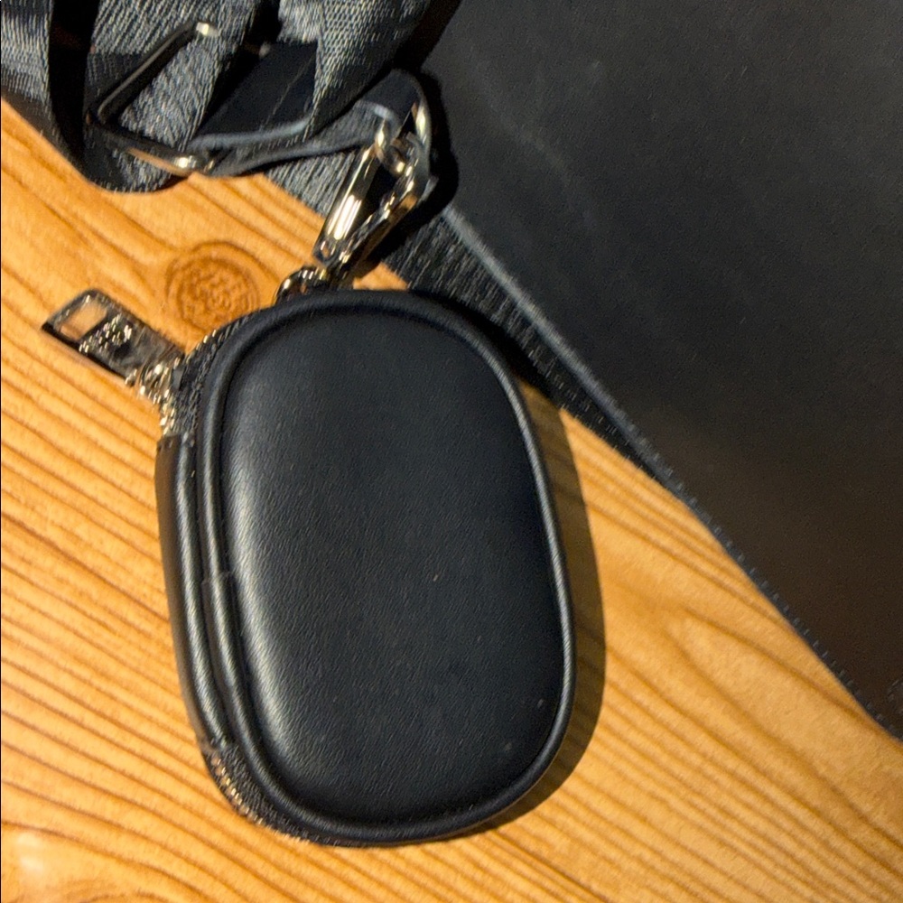 Steve Madden Black Messenger Bag for Men - Picture 8 of 8